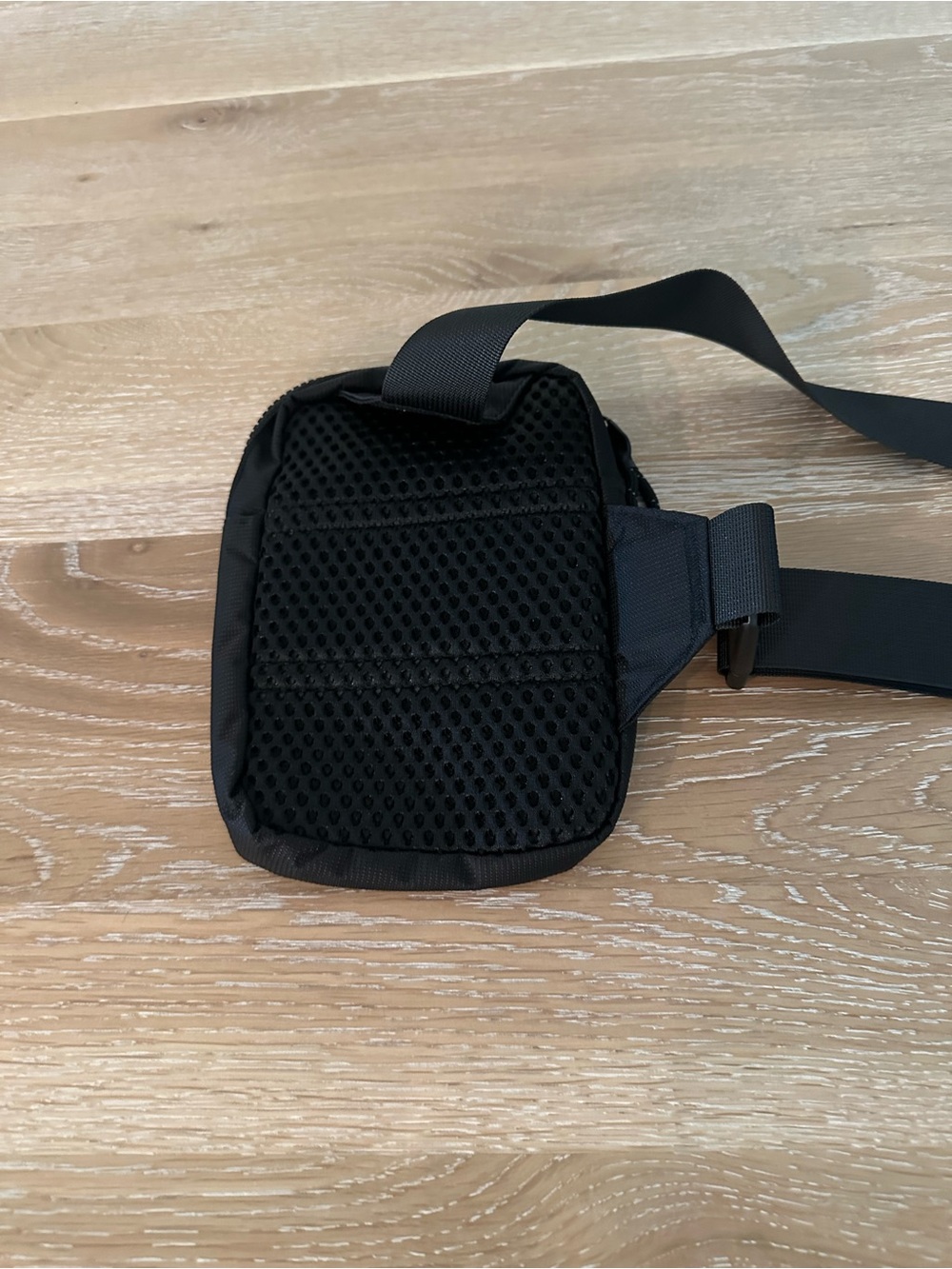 Men's Black Crossbody Sling Bag - Minimal Everyday Carry - Picture 2 of 3